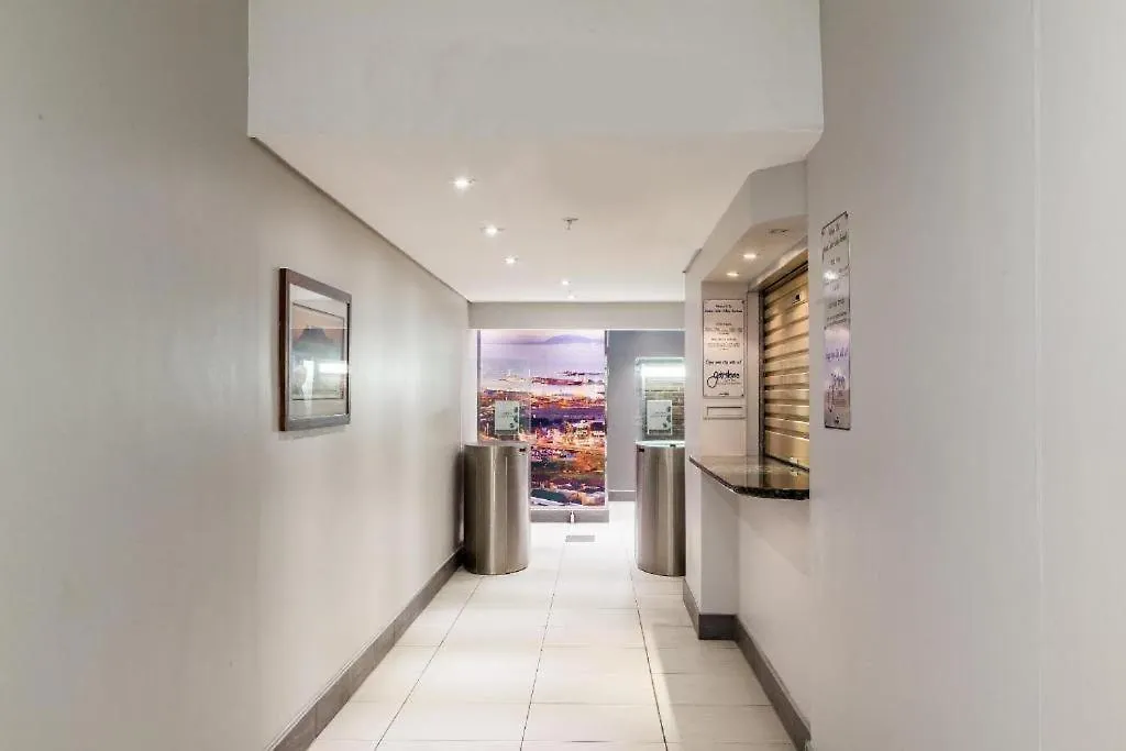 U Private Studio Apartment In Gardens Centre Città del Capo